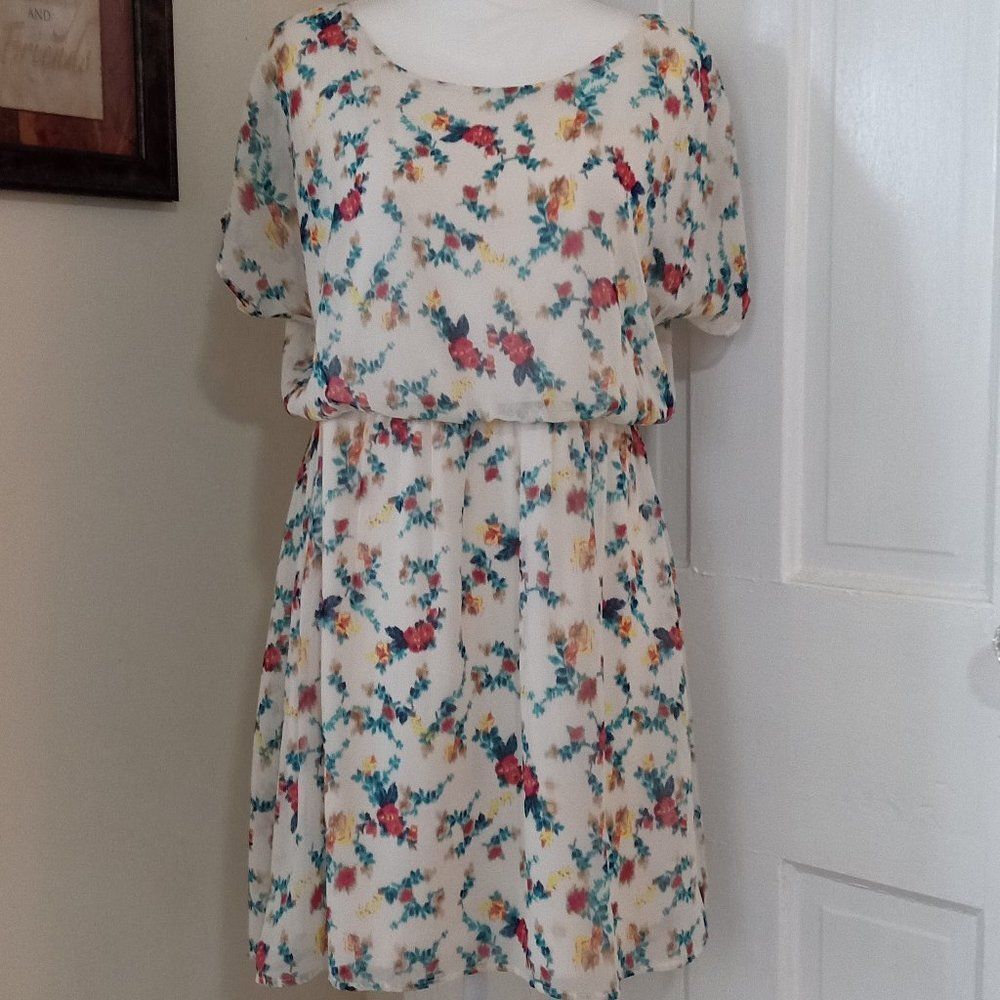 Women's Lovely Short Sleeve Wrap Detail Floral Mini Dress with Lining (Size M) - Picture 1 of 8